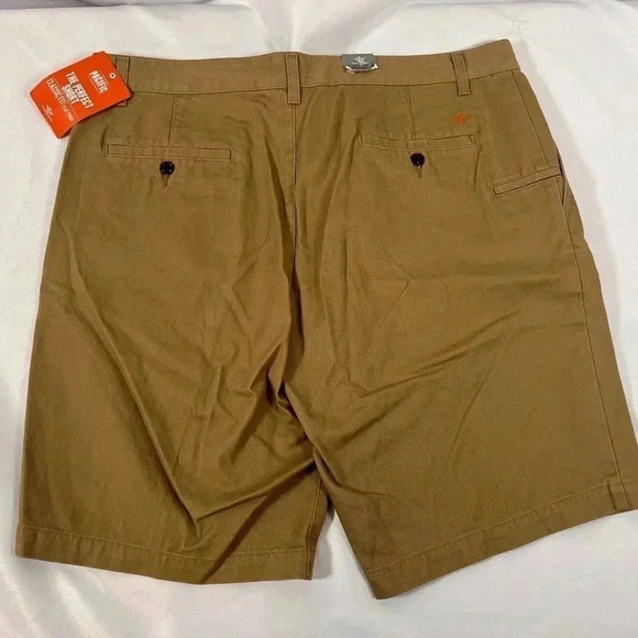 Dockers Men's Classic Fit Perfect Shorts Khaki Size 38 New - Picture 2 of 5